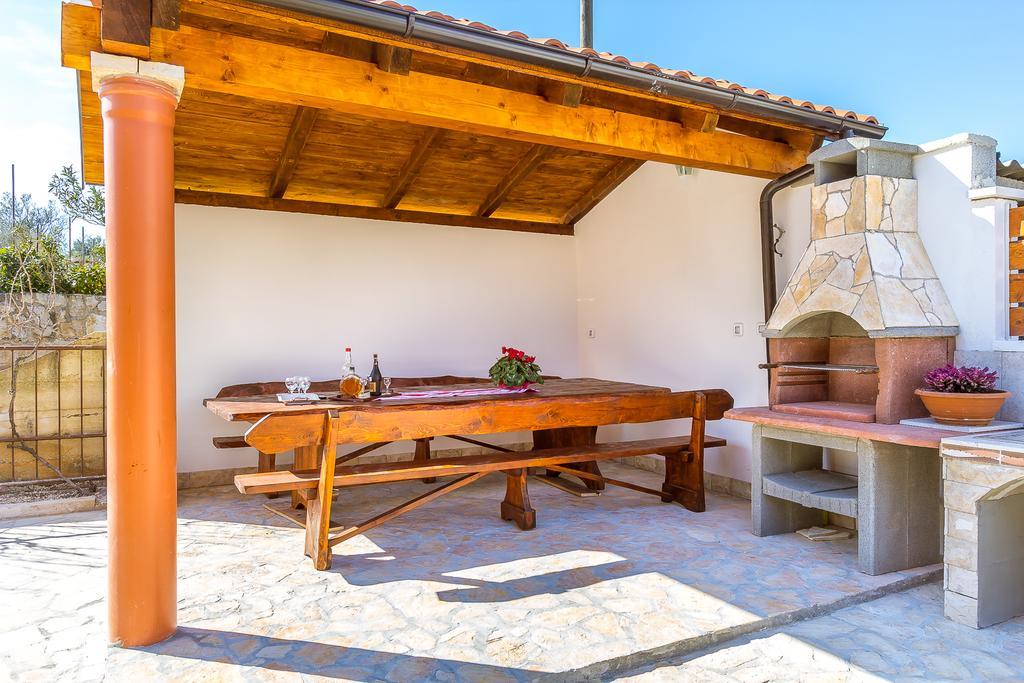 Apartments Bardak Ližnjan Zewnętrze zdjęcie