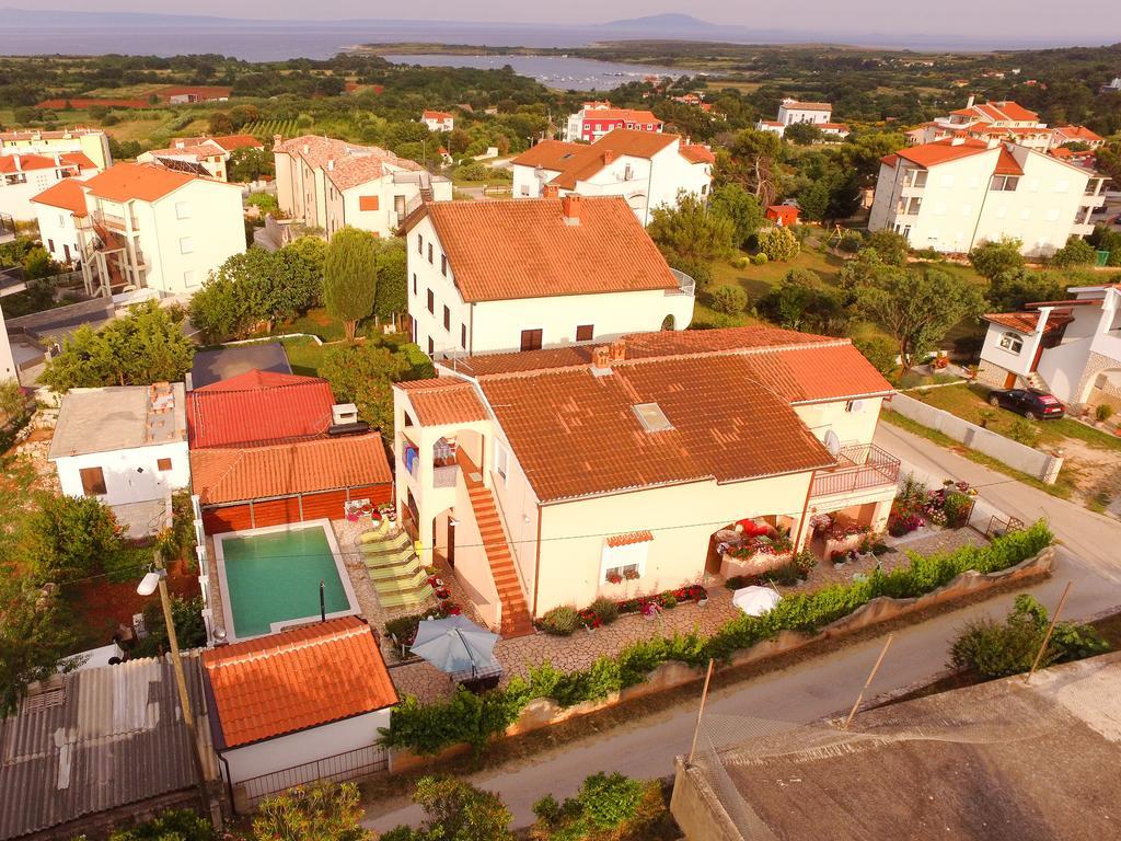 Apartments Bardak Ližnjan Zewnętrze zdjęcie