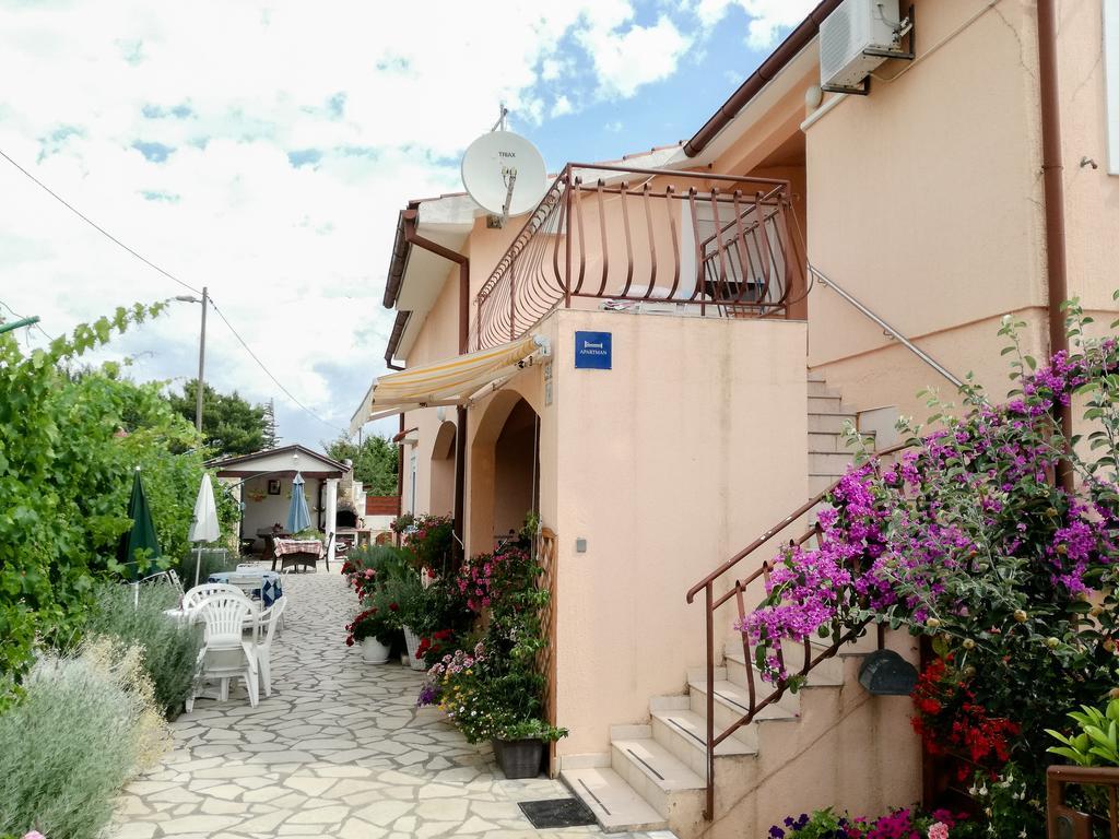 Apartments Bardak Ližnjan Zewnętrze zdjęcie